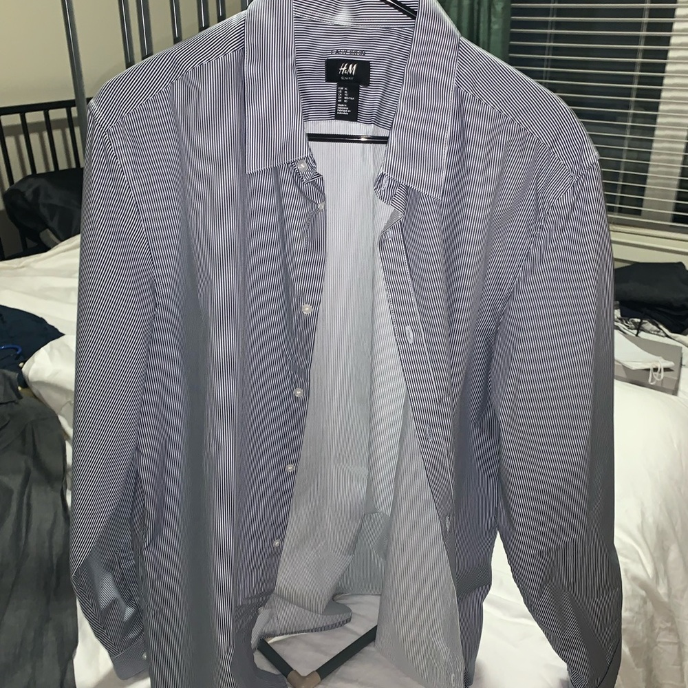 H&M casual long sleeve striped button down